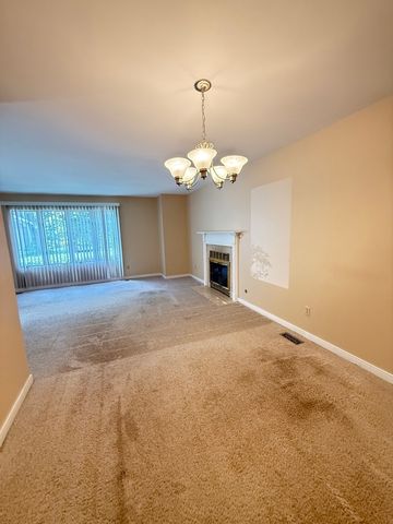 2851 GARDEN Drive, Lisle, IL 60532