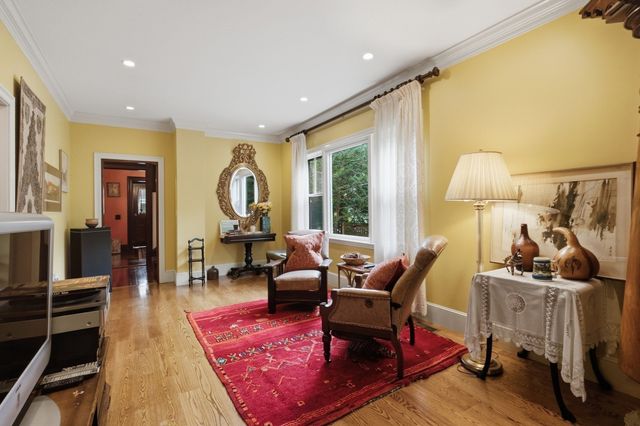 6 Menlo St, Boston, MA 02135