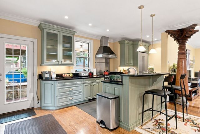 6 Menlo St, Boston, MA 02135