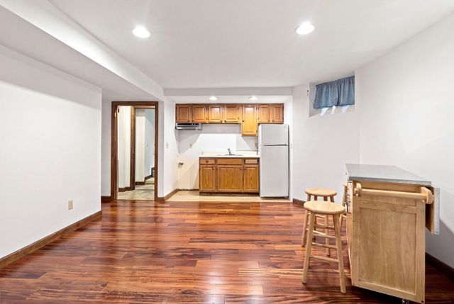 6 Menlo St, Boston, MA 02135