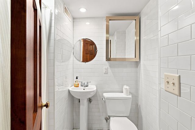 6 Menlo St, Boston, MA 02135