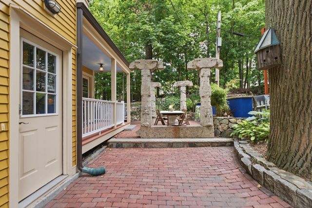 6 Menlo St, Boston, MA 02135