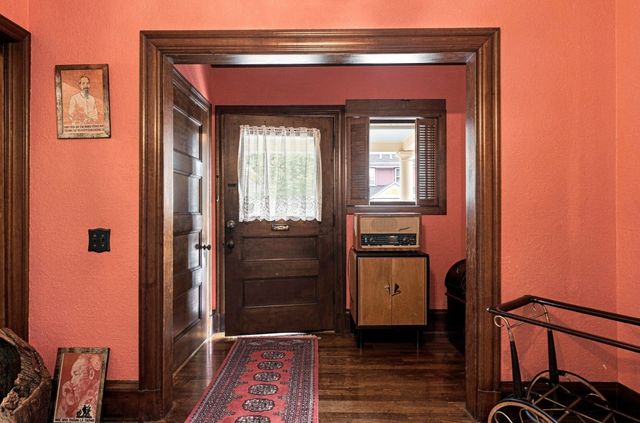 6 Menlo St, Boston, MA 02135