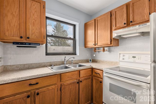 615 Biltmore Avenue G2, Asheville, NC 28803