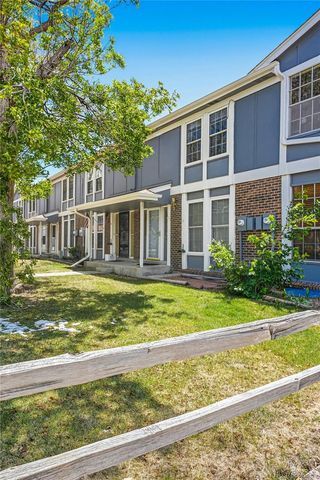 125 Paris Circle, Aurora, CO 80011