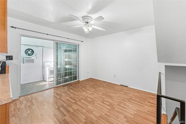 125 Paris Circle, Aurora, CO 80011