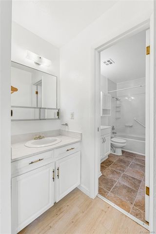 125 Paris Circle, Aurora, CO 80011