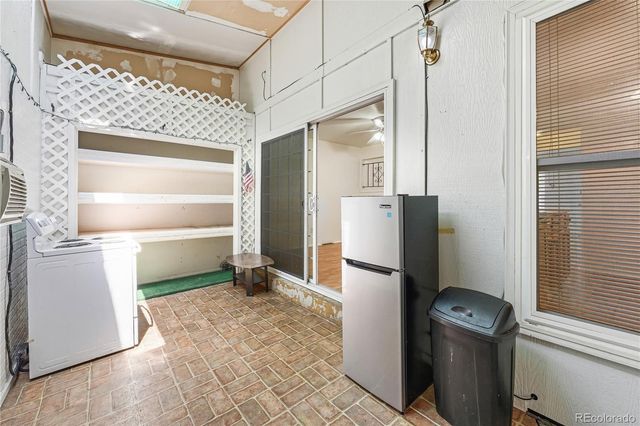 125 Paris Circle, Aurora, CO 80011
