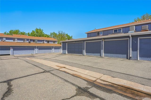 125 Paris Circle, Aurora, CO 80011