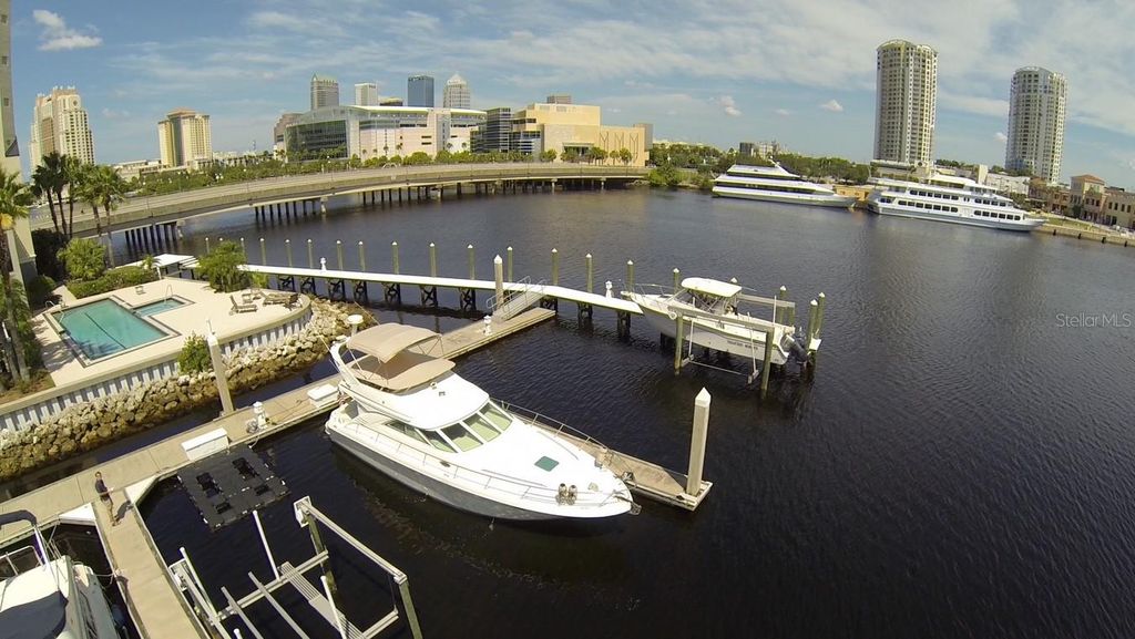 Image 1 of property listing at 601 GARRISON COVE LANE 1-12, Tampa, FL 33602