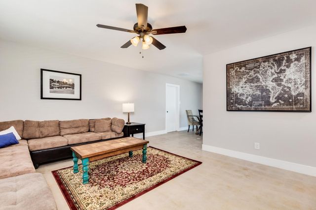 16 W Geneva Drive, Tempe, AZ 85282