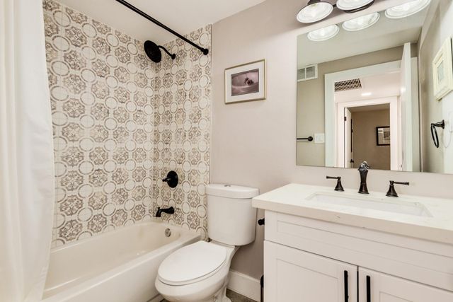 16 W Geneva Drive, Tempe, AZ 85282