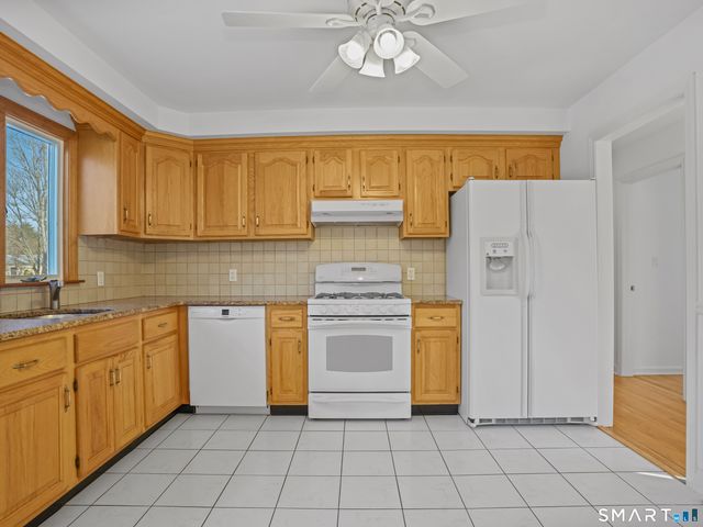 158 Mayfair Road, Fairfield, CT 06824