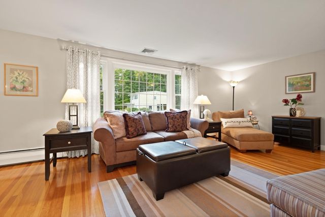 70 Longview Road, Reading, MA 01867