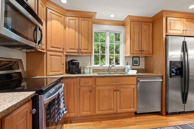 70 Longview Road, Reading, MA 01867