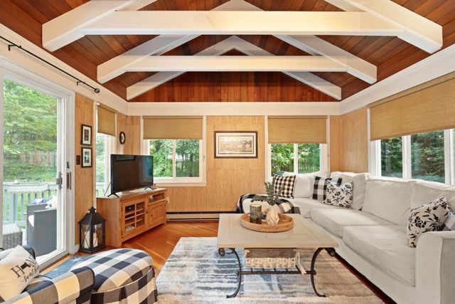 70 Longview Road, Reading, MA 01867