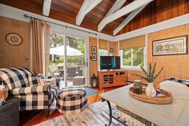 70 Longview Road, Reading, MA 01867