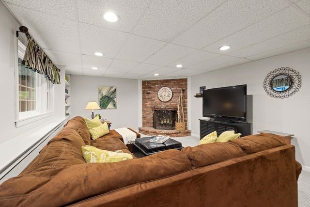 70 Longview Road, Reading, MA 01867