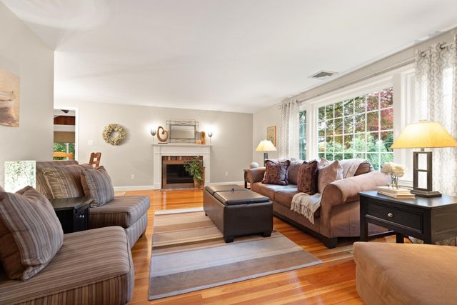 70 Longview Road, Reading, MA 01867