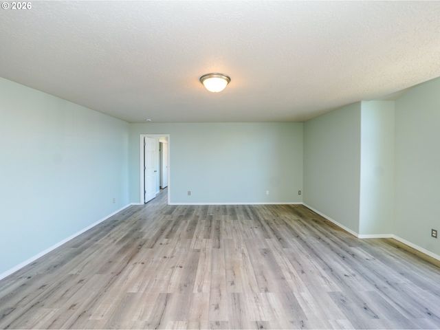 692 Burgundy Ave Ne, Keizer, OR 97303