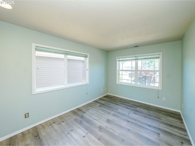 692 Burgundy Ave Ne, Keizer, OR 97303