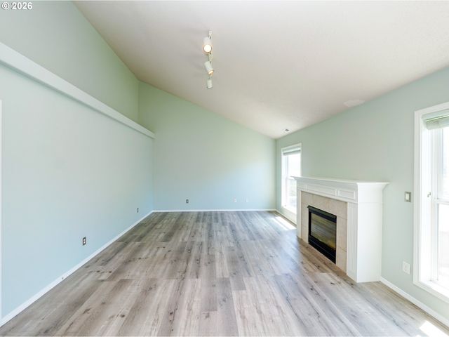 692 Burgundy Ave Ne, Keizer, OR 97303