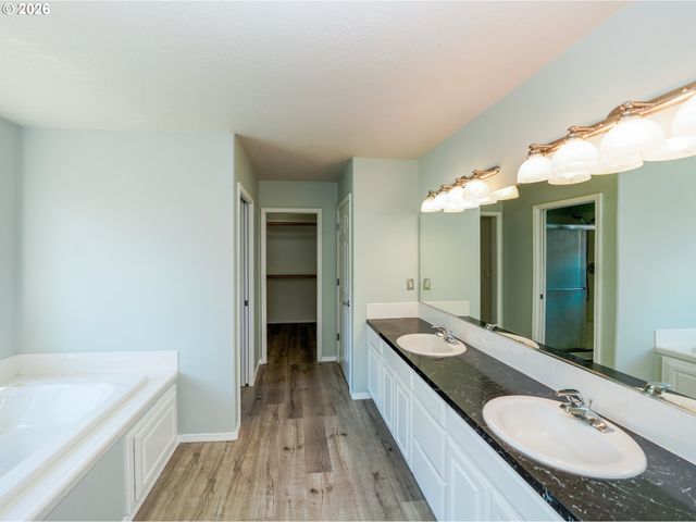 692 Burgundy Ave Ne, Keizer, OR 97303