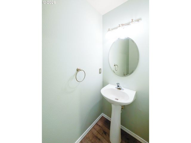 692 Burgundy Ave Ne, Keizer, OR 97303