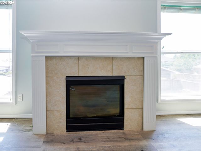 692 Burgundy Ave Ne, Keizer, OR 97303