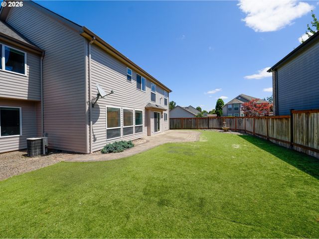 692 Burgundy Ave Ne, Keizer, OR 97303