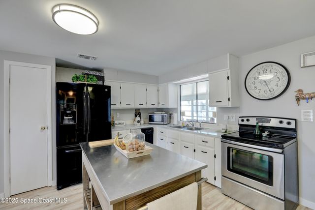 7622 Great Bear Lake Drive 30, Micco, FL 32976