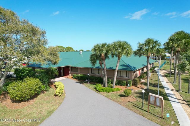 7622 Great Bear Lake Drive 30, Micco, FL 32976