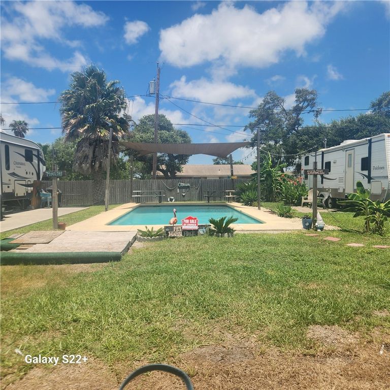 123 Bermuda Dr, Rockport, TX 78382 — exterior