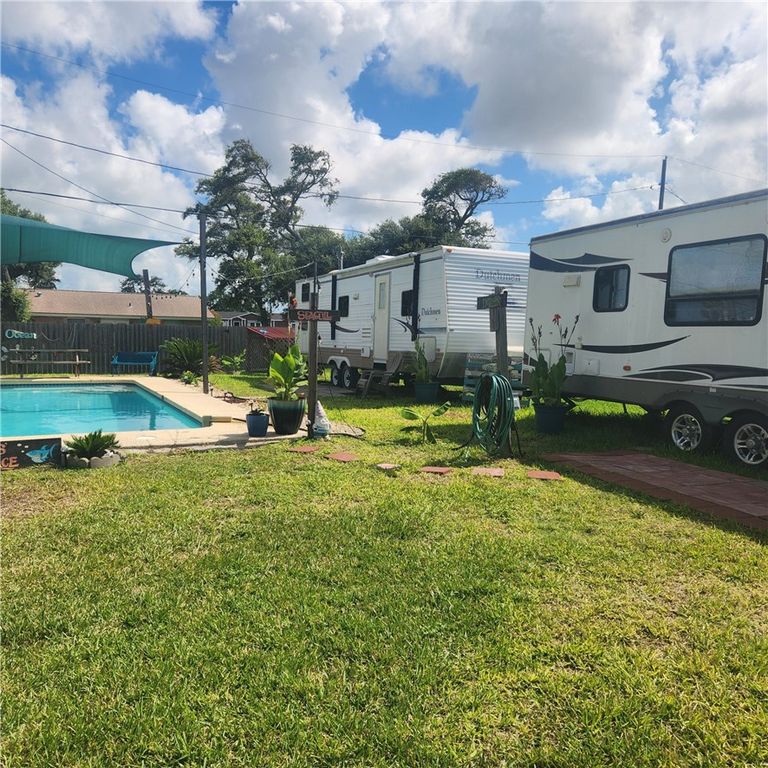 123 Bermuda Dr, Rockport, TX 78382 — photo 3