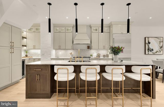 1249 4TH ST NW, Washington, DC 20001