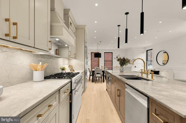 1249 4TH ST NW, Washington, DC 20001