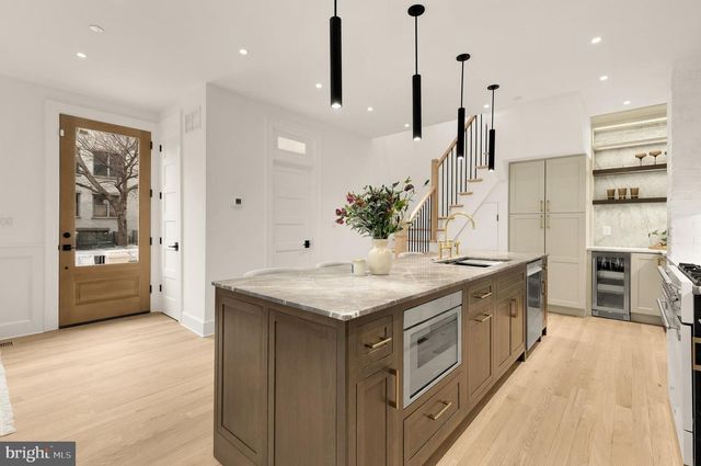 1249 4TH ST NW, Washington, DC 20001