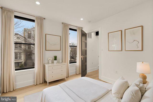 1249 4TH ST NW, Washington, DC 20001