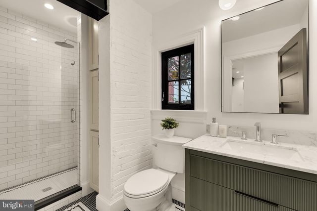 1249 4TH ST NW, Washington, DC 20001