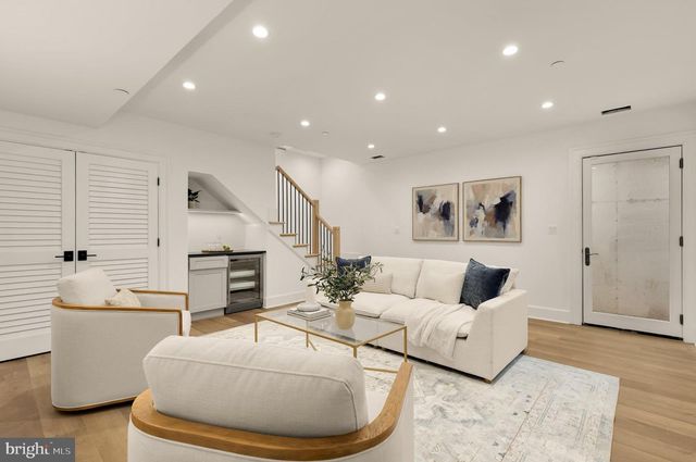 1249 4TH ST NW, Washington, DC 20001