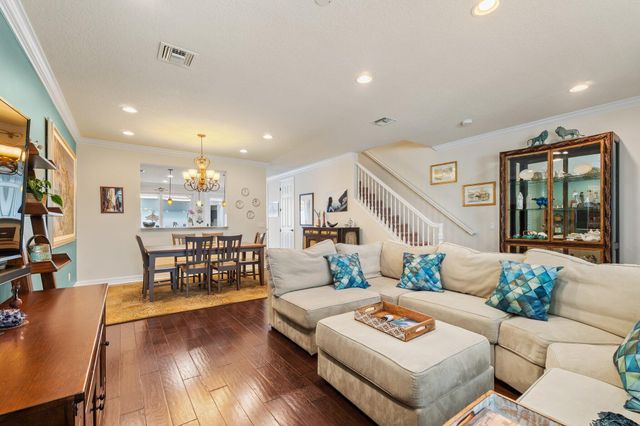 1077 N Prescott Dr Drive, Jupiter, FL 33458