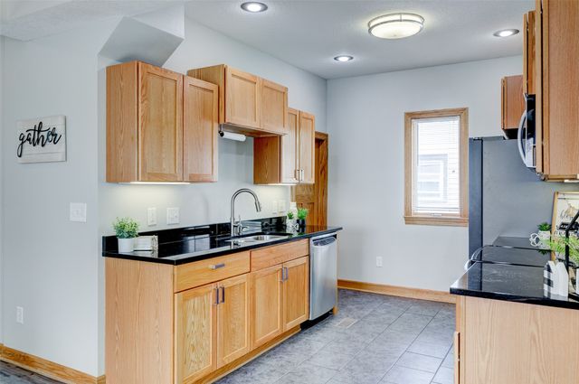 661 34th Street, Des Moines, IA 50312