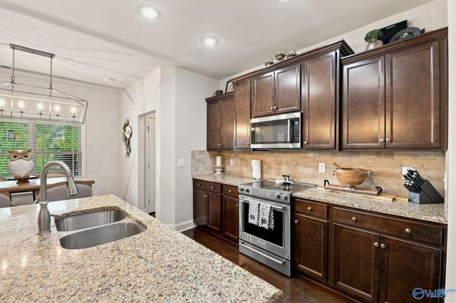 12 Nutcracker Lane SW, Huntsville, AL 35824