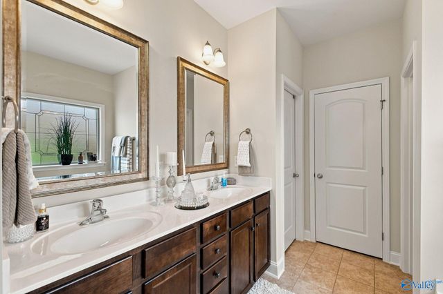 12 Nutcracker Lane SW, Huntsville, AL 35824