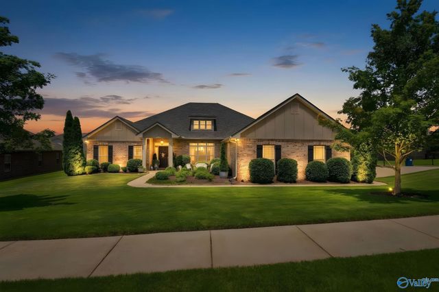 12 Nutcracker Lane SW, Huntsville, AL 35824
