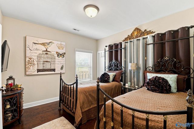 12 Nutcracker Lane SW, Huntsville, AL 35824