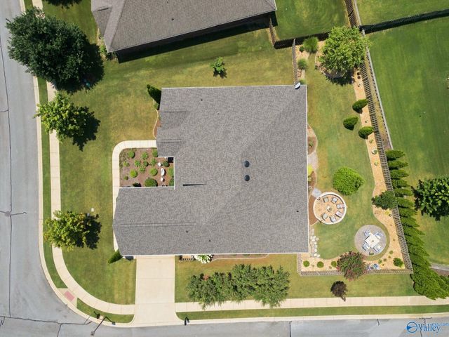 12 Nutcracker Lane SW, Huntsville, AL 35824