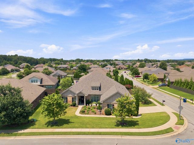 12 Nutcracker Lane SW, Huntsville, AL 35824