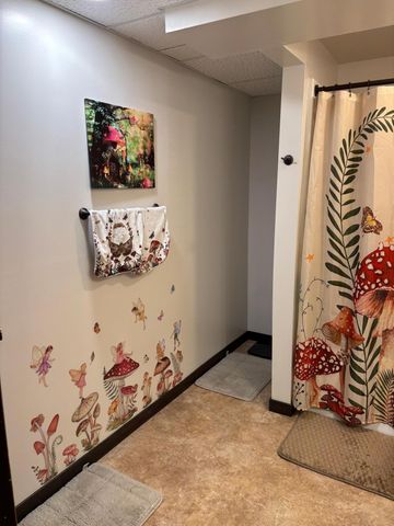 3857 Conroy Trail, Inver Grove Heights, MN 55076