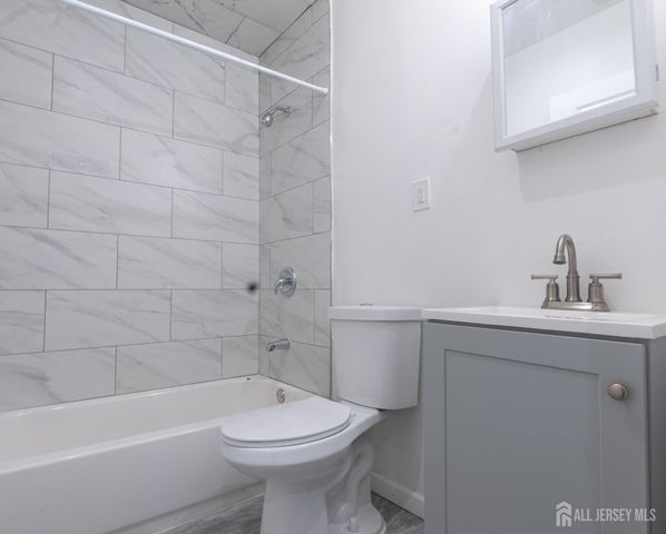 370 Pacific Avenue 1, Jersey City, NJ 07304